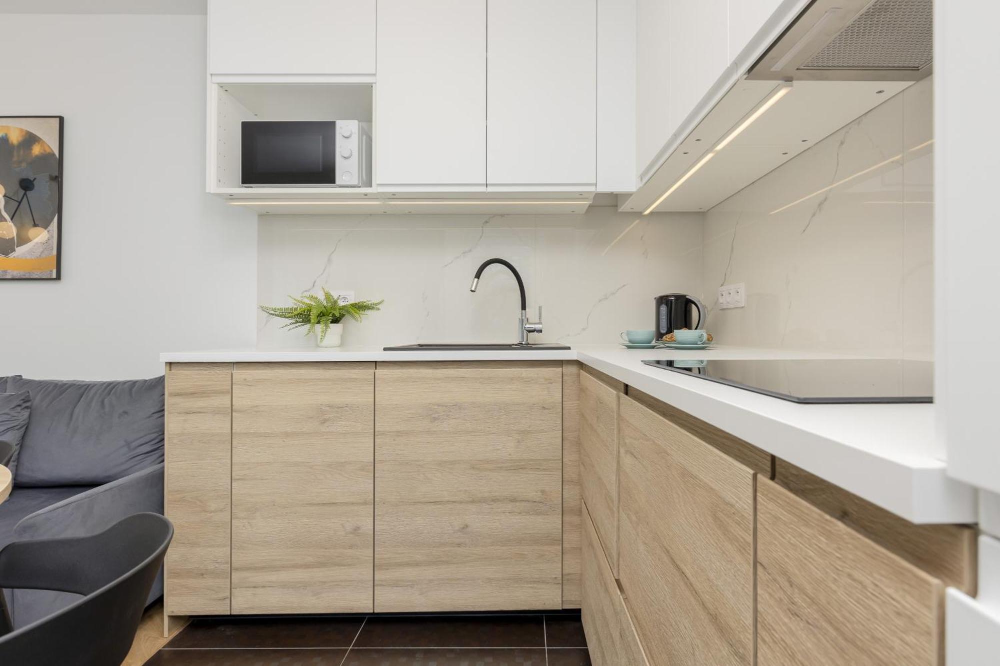 Leilighet Aleja Solidarnosci Modern & Cozy Downtown By Renters *